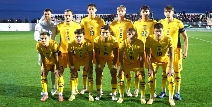 Naționala pregătită de Adrian Iencsi FOTO FRF