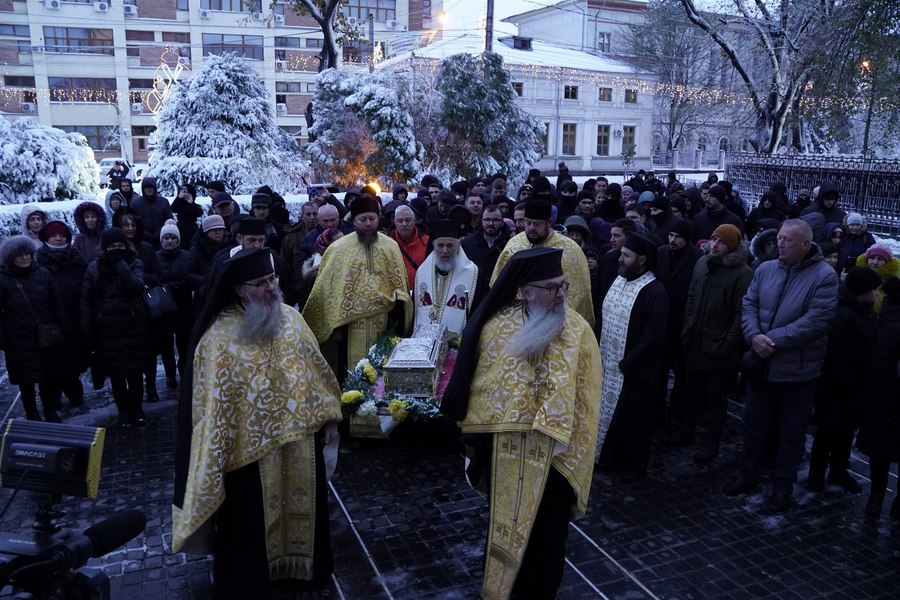 Pelerinaj la moaștele Sfântului Andrei, la Galați. ÎPS Casian Crăciun: „Veniți să ne închinăm și să ne rugăm împreună”