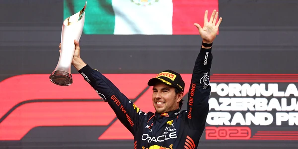 Sergio Perez de la echipa Oracle Red Bull Racing castiga Marele Premiu DE f1 al Azerbaidjanului pe Circuitul orașului Baku 30 aprilie 2023 FOTO Getty Images (1) jpg