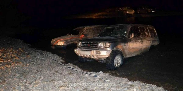 Ţigări de contrabandă de aproape un milion de lei confiscate de poliţiştii de frontieră. FOTO Poliţia de Frontieră