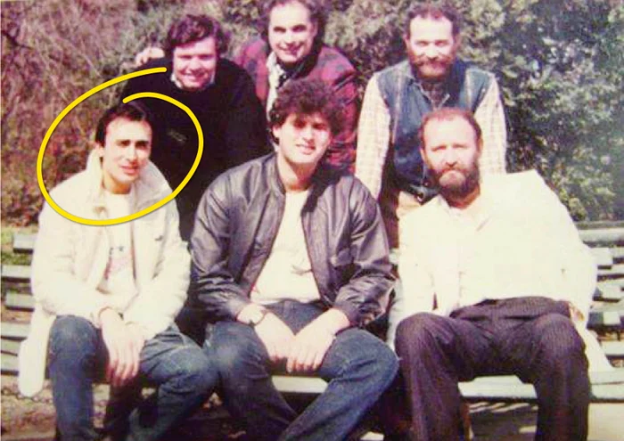 În 1985, Marcel Pavel și un prieten - Arthur Mihai, au înființat trupa System. Grupul reinterpreta piese internaționale