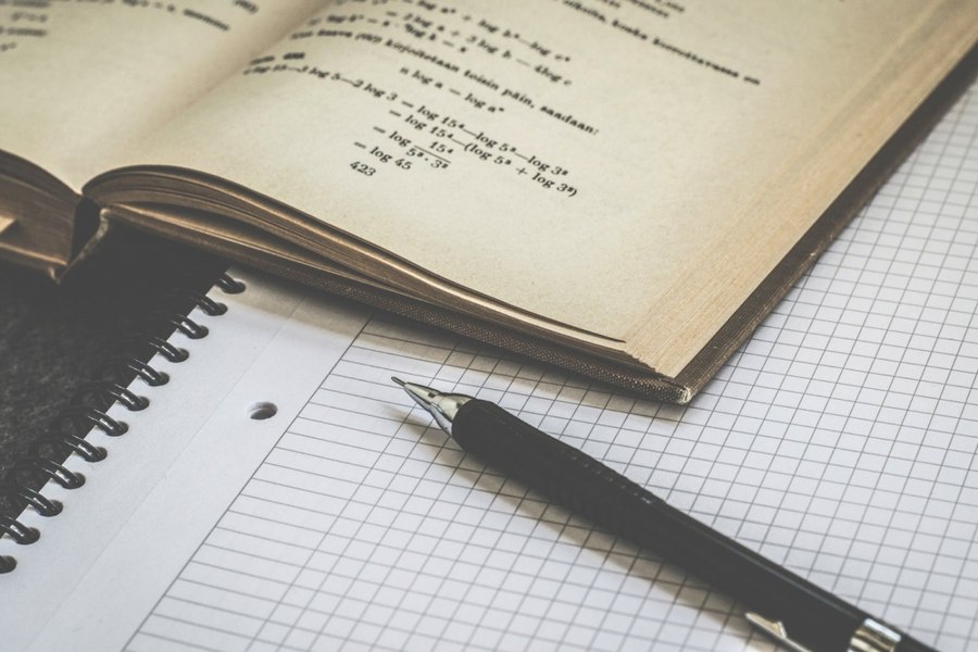 Franța continuă reforma în învățământ. Matematica, probă obligatorie la Bacalaureat pentru toți elevii
