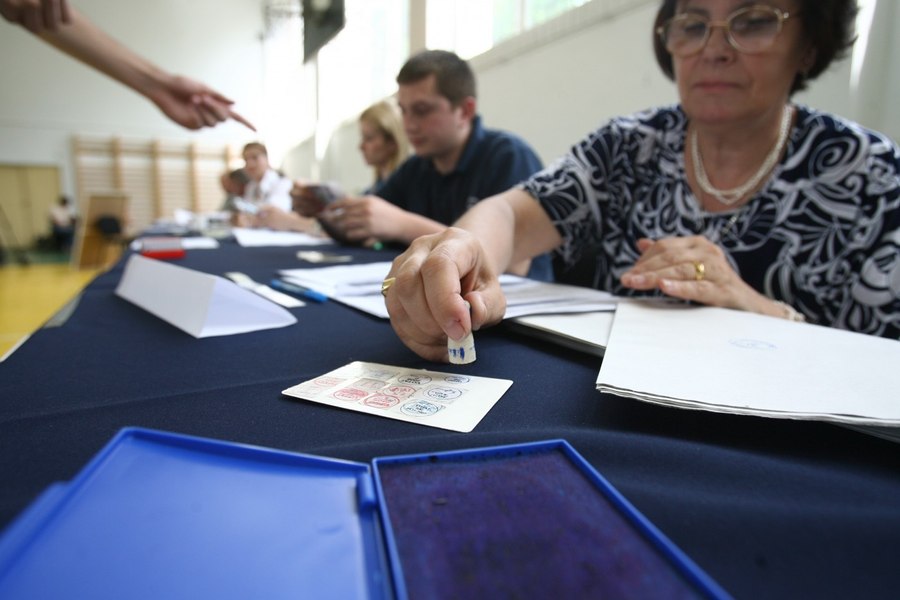PSD își retrage reprezentanții din secţiile de votare din municipiul Buzău. Sunt chemați să-i înlocuiască tinerii care au împlinit 18 ani 
