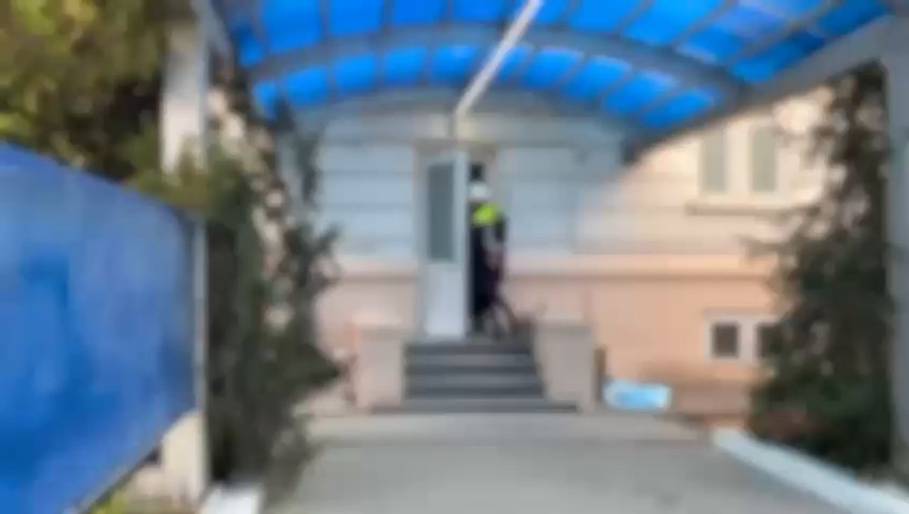 Interlopul Tani Fidis Băncuță, prins băut la volan. La sediul Poliției a spart un geam, fiind reținut