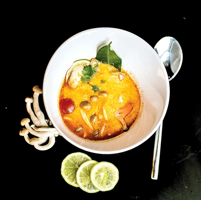 Ciorba de creveţi e delicioasă. Preţ: 50 de lei