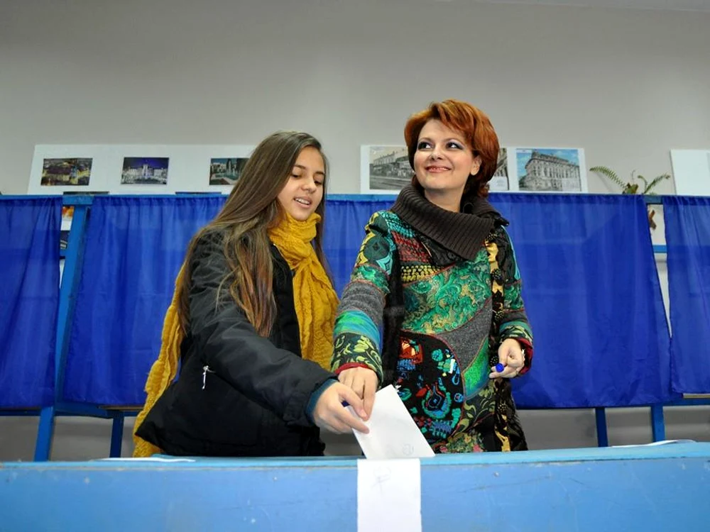 
    Lia Olguţa Vasilescu, în ziua votului pentru alegerile prezidenţialeFoto: Arhivă personală  