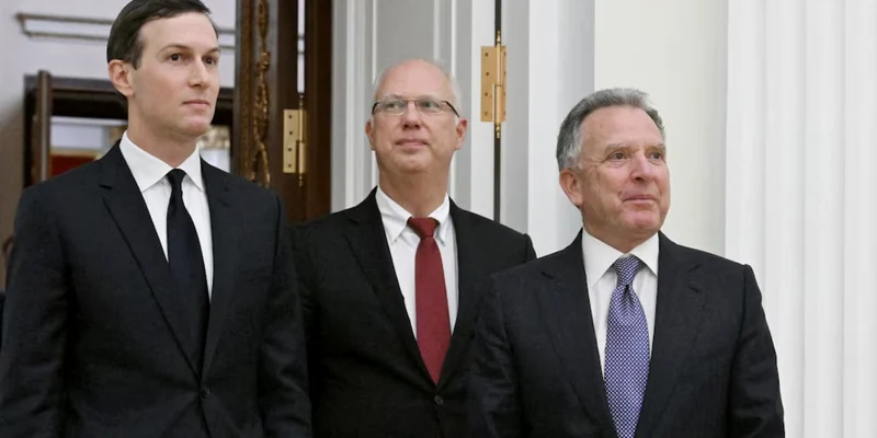 Jared Kushner, Kirill Dmitriev și Steve Witkoff FOTO X @WeReporter jfif