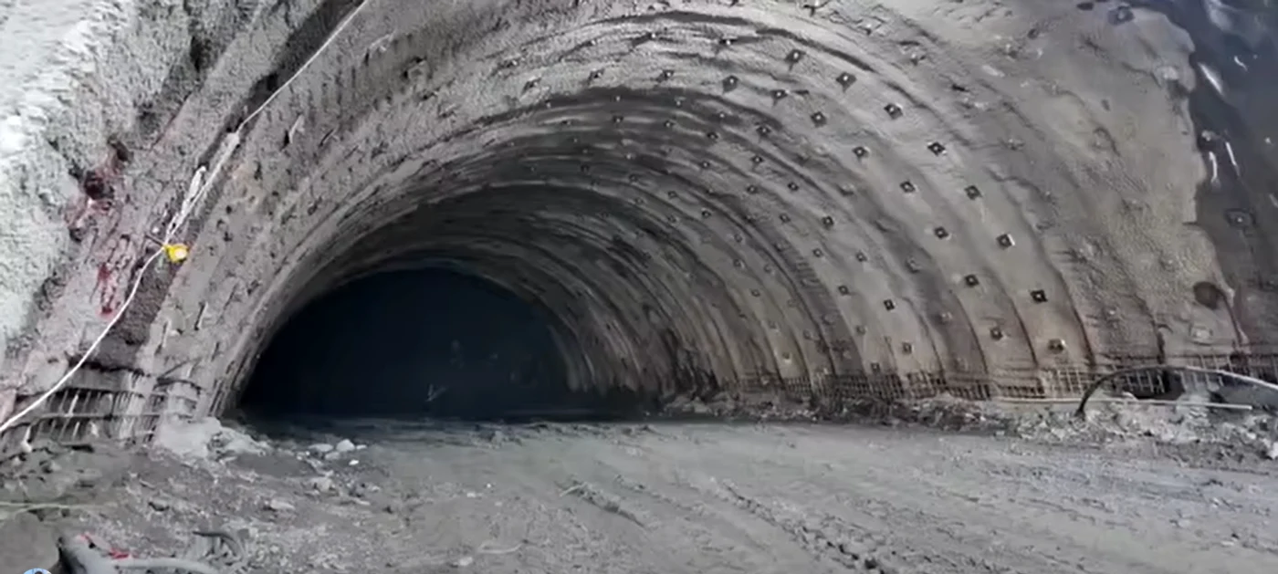 Tunelul Robești. FOTO: Captură Video / Facebook 