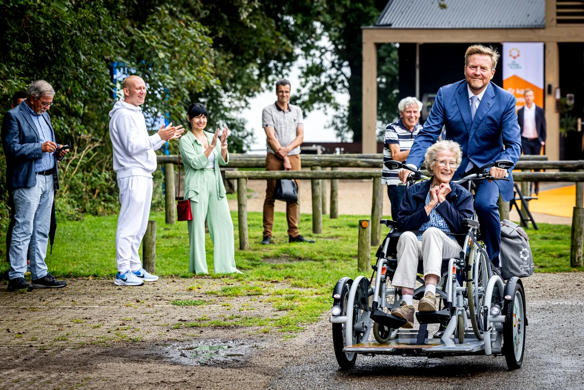 Regele Willem Alexander, Profimedia