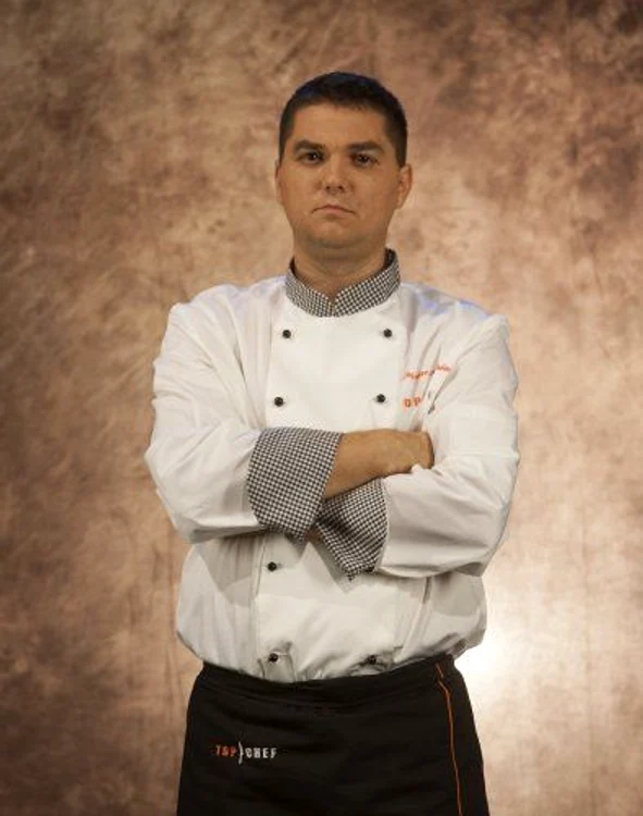
    Adrian Iuriciuc este unul dintre cei 24 de bucãtari profesionişti de la Top Chef  