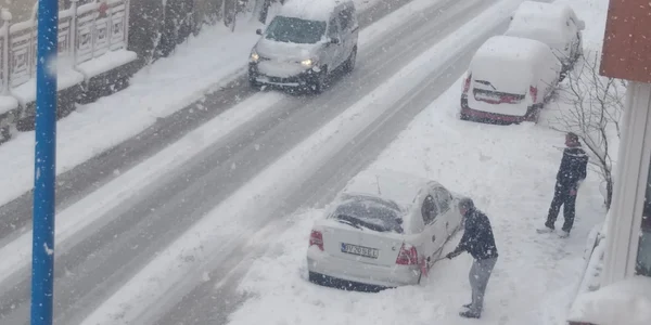 Ninsoare ca-n poveşti după Paşte