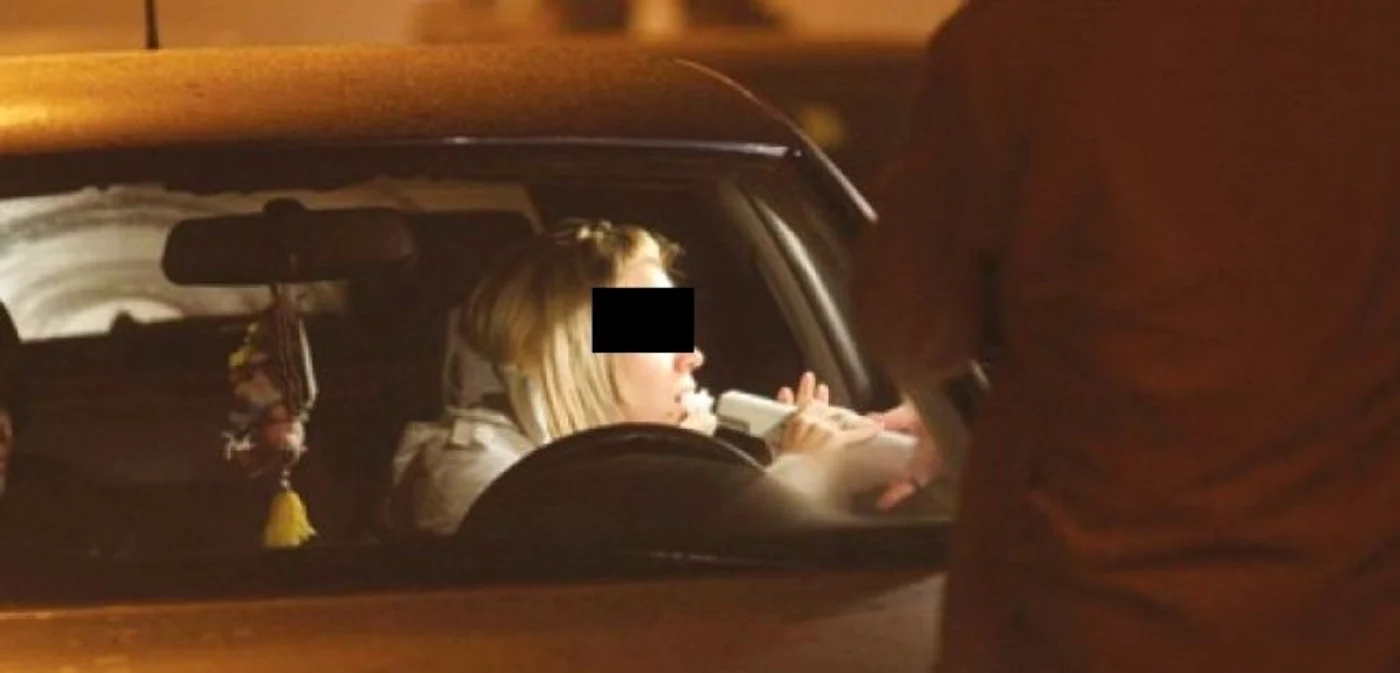 Şoferiţa a avut o alcoolemie de 1,22 mg/l alcool pur în aerul expirat                         FOTO: Arhivă