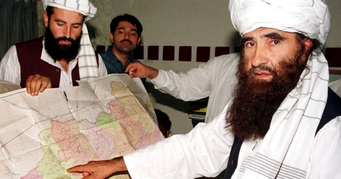 Jalaluddin Haqqani, într-o fotografie făcută pe 19 octombrie 2001 FOTO: Reuters