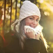 femeie soare iarna 3783528 jpg