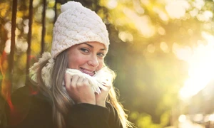 femeie soare iarna 3783528 jpg