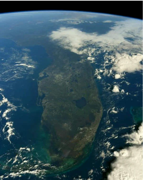 pamantul din spatiu PNG