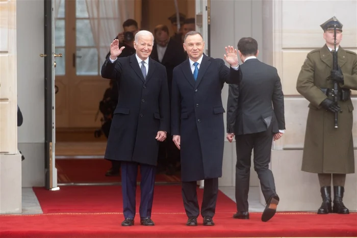 Președintele polonez Andrzej Duda l-a primit pe Biden la Castelul Regal de la Varșovia FOTO EPA-EFE