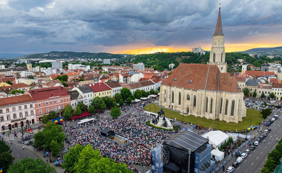 De ce tinerii maghiari aleg să studieze în afara Ungariei: orașul din România care a devenit o destinație atractivă 