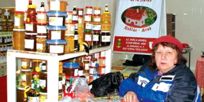 Elisabeta Sarkadi spune că are o miere apreciată, dar are mai puţini clienţi ca în anii trecuţi