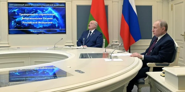 Vladimir Putin si Alkesandr Lukasenko supraveghind exercitii strategice FOTO EPA-EFE