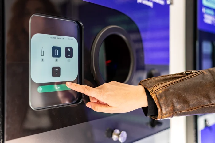 foto automat de colectare ambalaje SGR