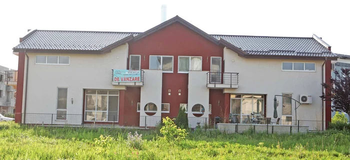 Acesta este duplexul pe care Nicolae Mitea l-a cumpărat în 2008. A vândut jumătate din el în 2010, iar recent a scăpat şi de cealaltă parte