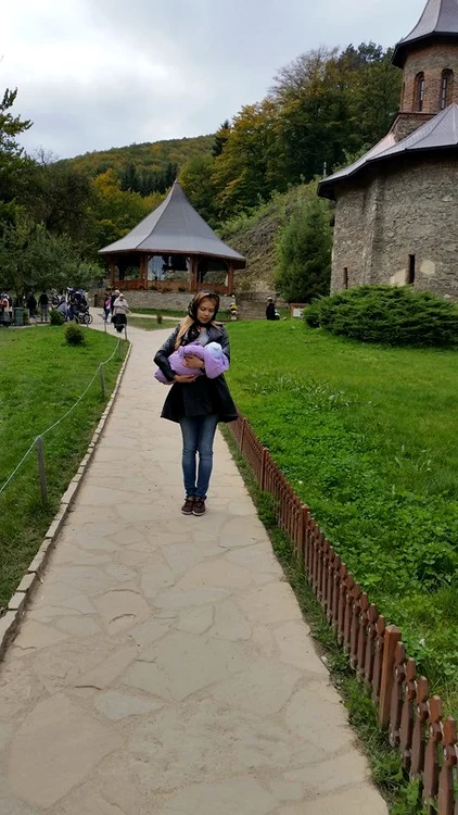 Beyonce de România şi fetiţa ei, Anais