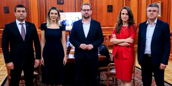 Radu Miruță, Diana Buzoianu, Dominic Fritz, Oana Țoiu, Irineu Darău FOTO Facebook / Dominic Fritz