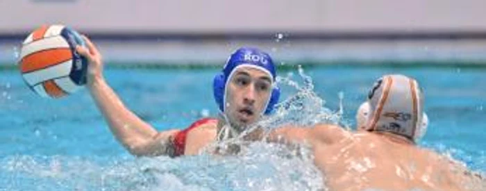 romania polo 11 533tjjh7 jpg