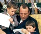 Regele Harald cu Haakon și Martha Louise copii.