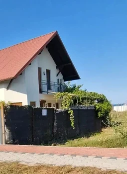 Cum arată casa lui Alexandru Arșinel, de pe litoral / foto: Unica