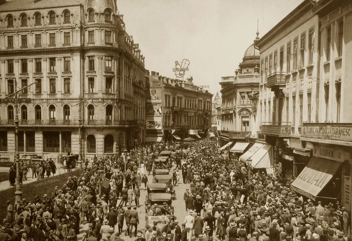 Calea Victoriei din Interbelic:mulţi se raportează la ea cu nostalgie, deşi nu au cunoscut-o