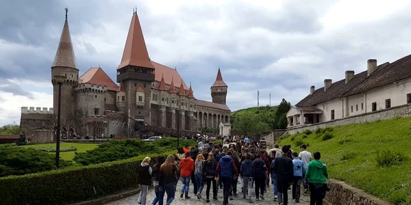 castelul corvinilor