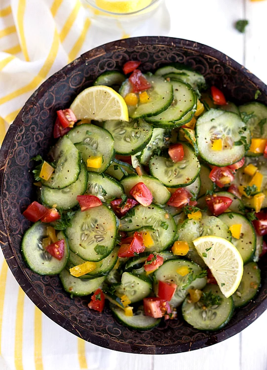 salata castraveti jpeg