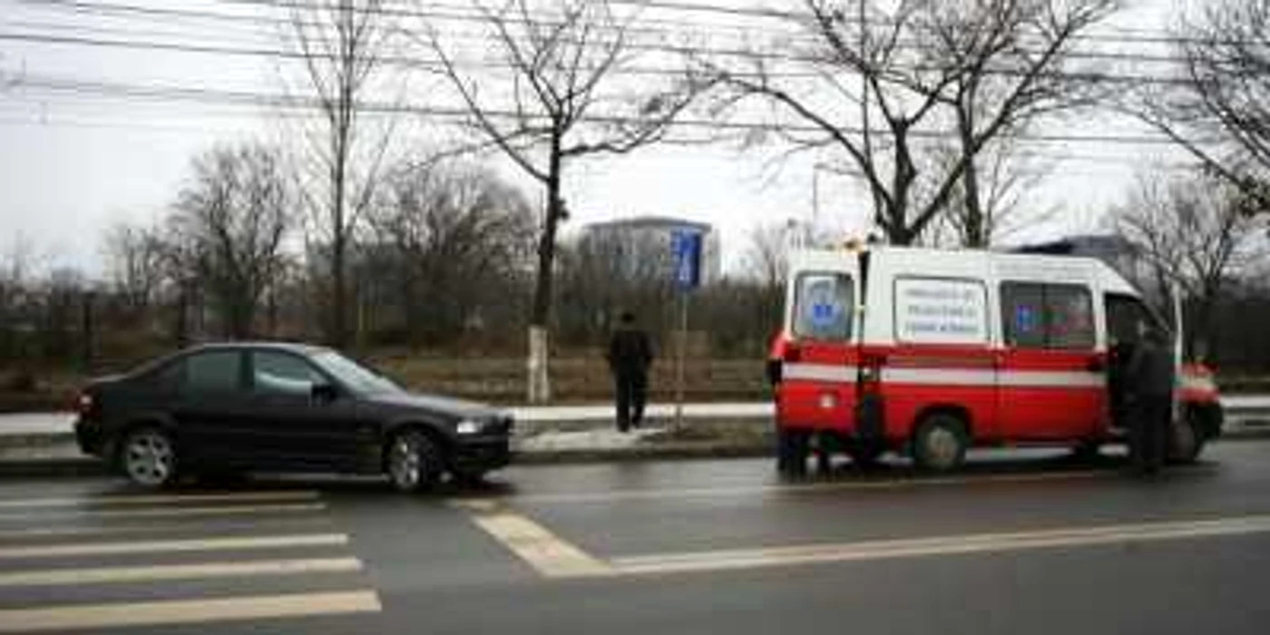 Victima a fost transportată la spital pentru îngrijiri medicale Foto: arhivă