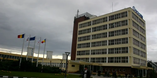 Societăţii Oltchim i s-a dat ultimatul să plătească datoriile către Electrica, în caz contrar i se va intrerupe furnizarea energiei