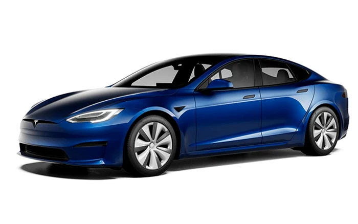 Tesla îmbunătățește vehiculele Model S şi X în SUA şi le majorează preţurile cu 5.000 de dolari