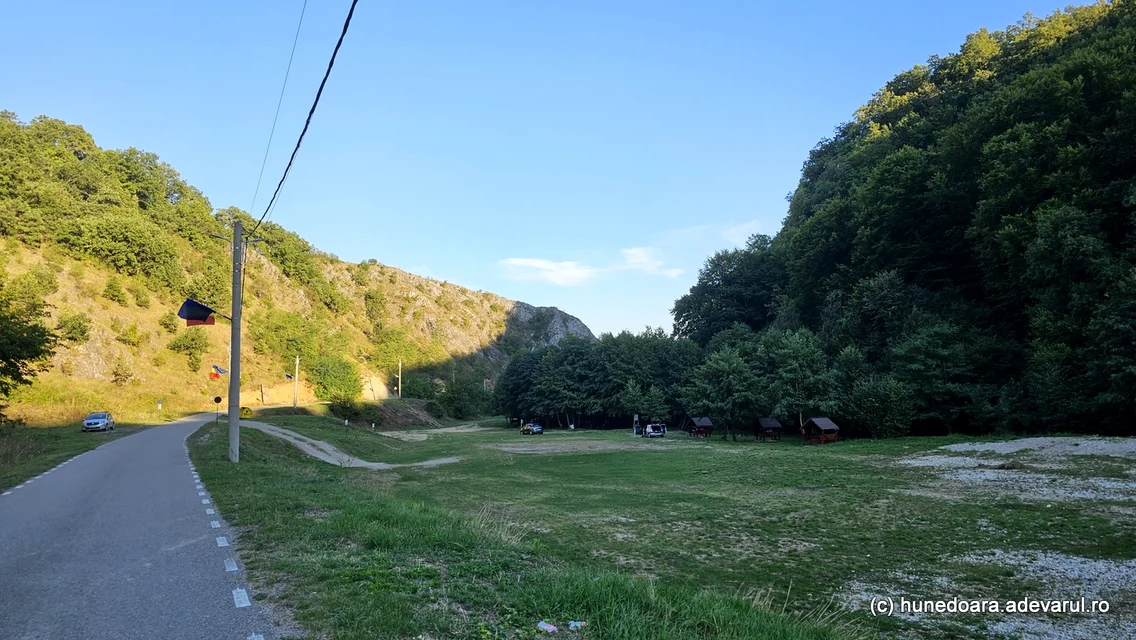 Valea Roatei din Hunedoara  Foto Daniel Guță  ADEVĂRUL (2) jpg