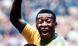 Legendarul Pele și tricoul său norocos jpeg