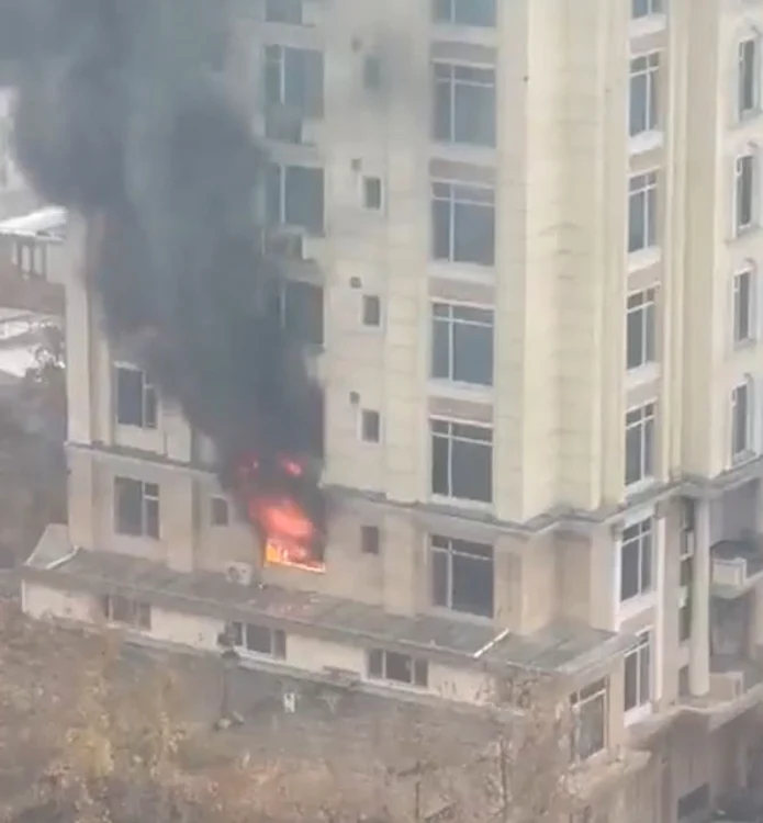 Explozia a avut loc lângă un hotel frecventat de oameni de afaceri chinezi FOTO: Twitter