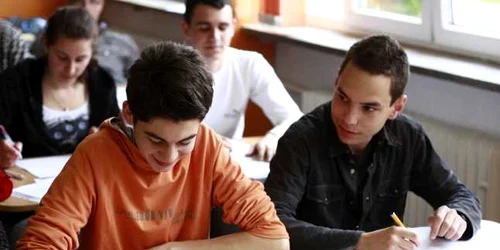 Elevii pot depune cererile începând din 1 aprilie Foto: Arhivă Adevărul