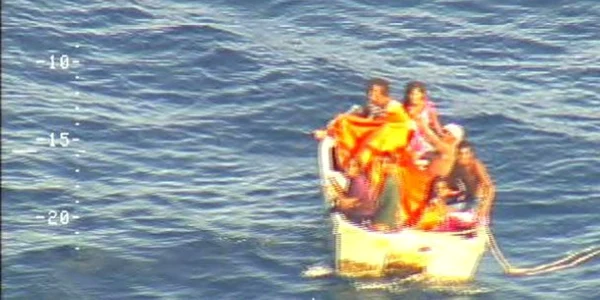 Supravietuitori Kiribati FOTO AFP  