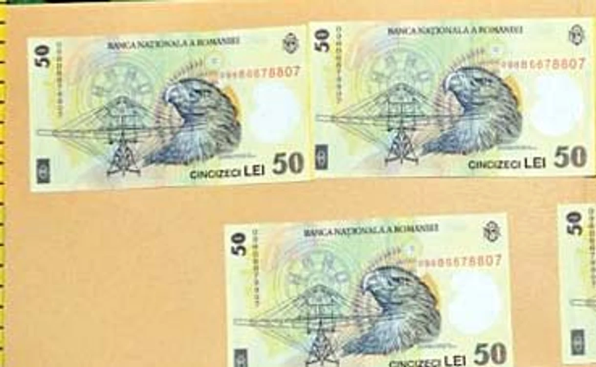 Bancnotele false de 50 de lei cu care erau păcălite persoane în vârstă