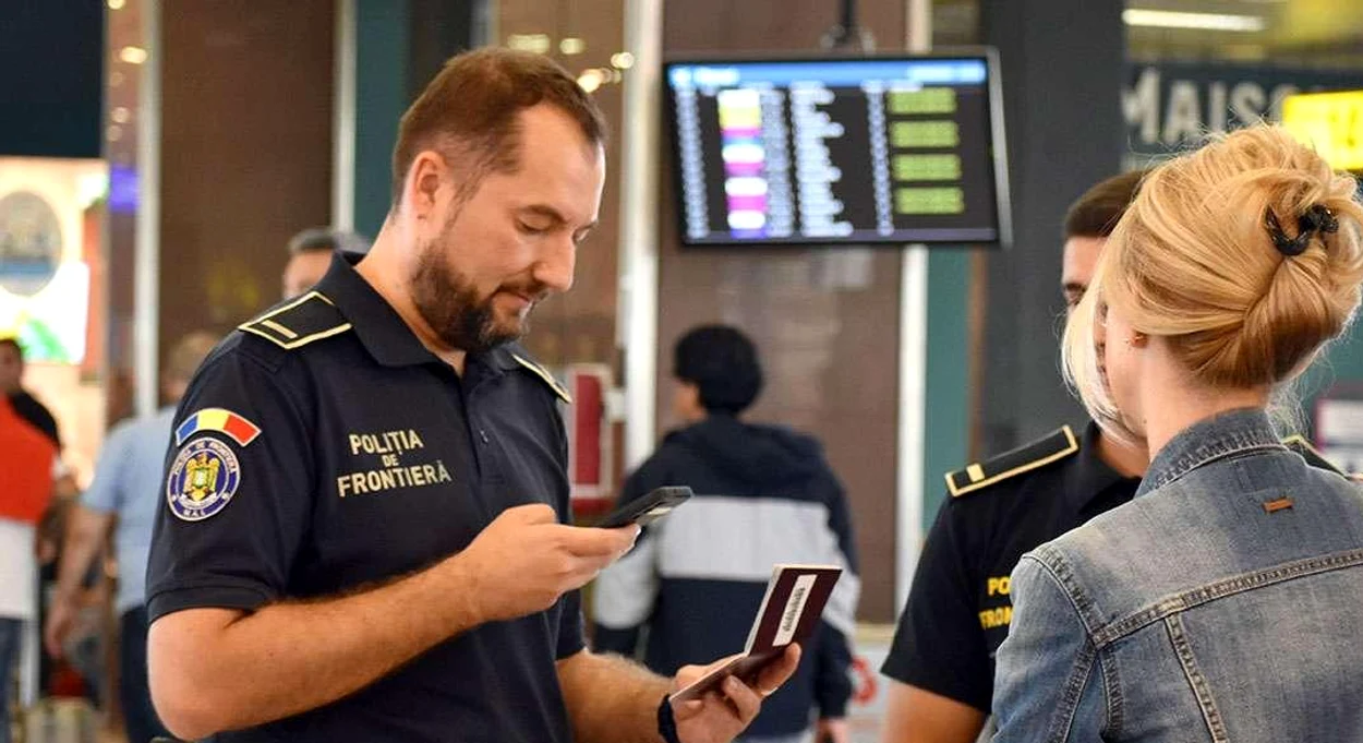Perchezitii acte false FOTO: Poliția de Frontieră/Arhivă