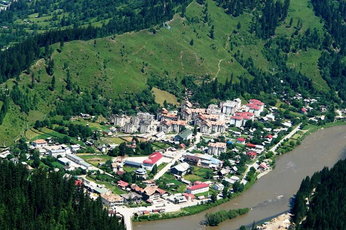 Dorel Rusu era consilier local la Broşteni, dar şi director al unei firme a primăriei. FOTO: Adevărul