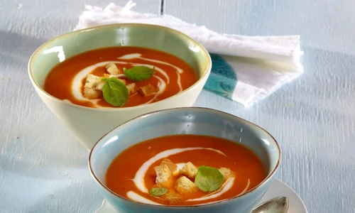Piquant tomato soup with yoghurt jpeg