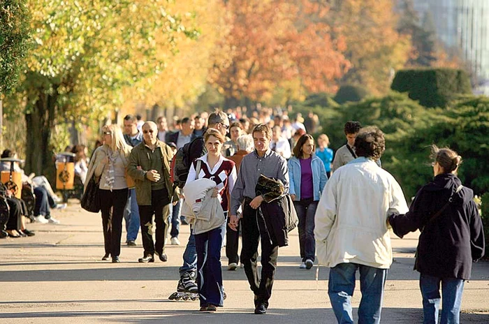 Soarele și temperaturile ridicate ne îndeamnă să ieșim la plimbare