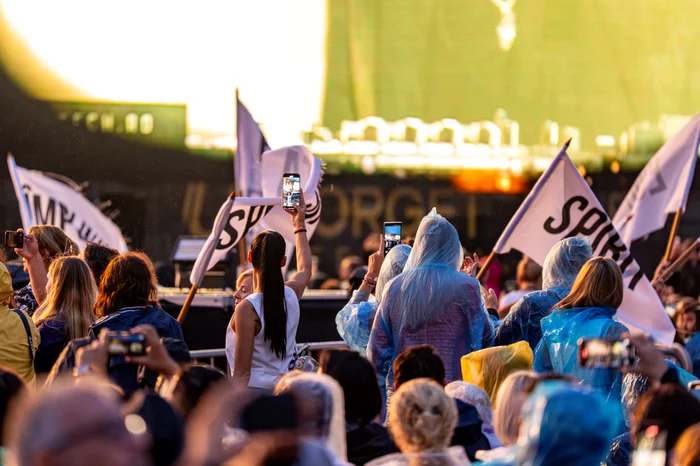 Festivalul Unforgettable 38 LS jpg