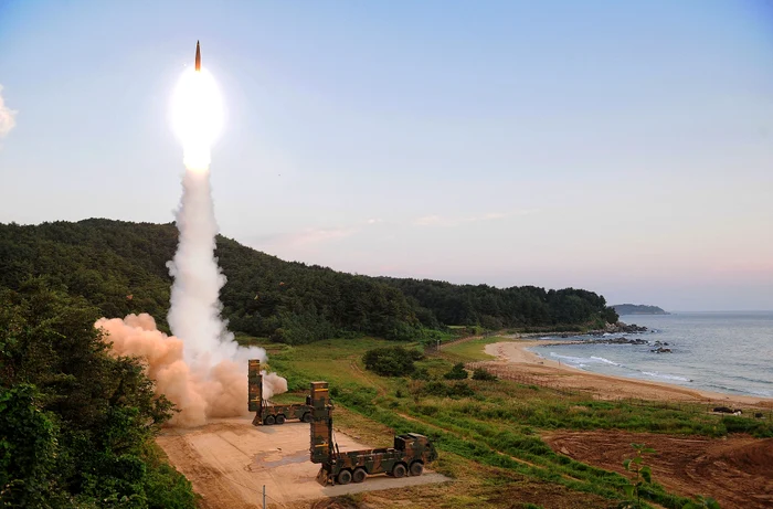 Una dintre rachetele pe care le-a lansat Coreea de Sud, ca reacție la acțiunile liderului Kim Jong Un Foto: Getty