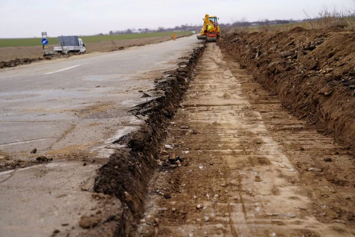 Au început lucrările pentru modernizarea drumului Iazu-Scânteia-Valea Ciorii FOTO Facebook/CJ Ialomiţa